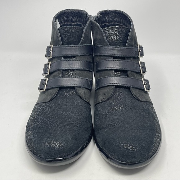NAOT Calima Ankle Boots Womens 8 Black Crackled Leather 3 Buckle Straps Side Zip - Picture 6 of 13